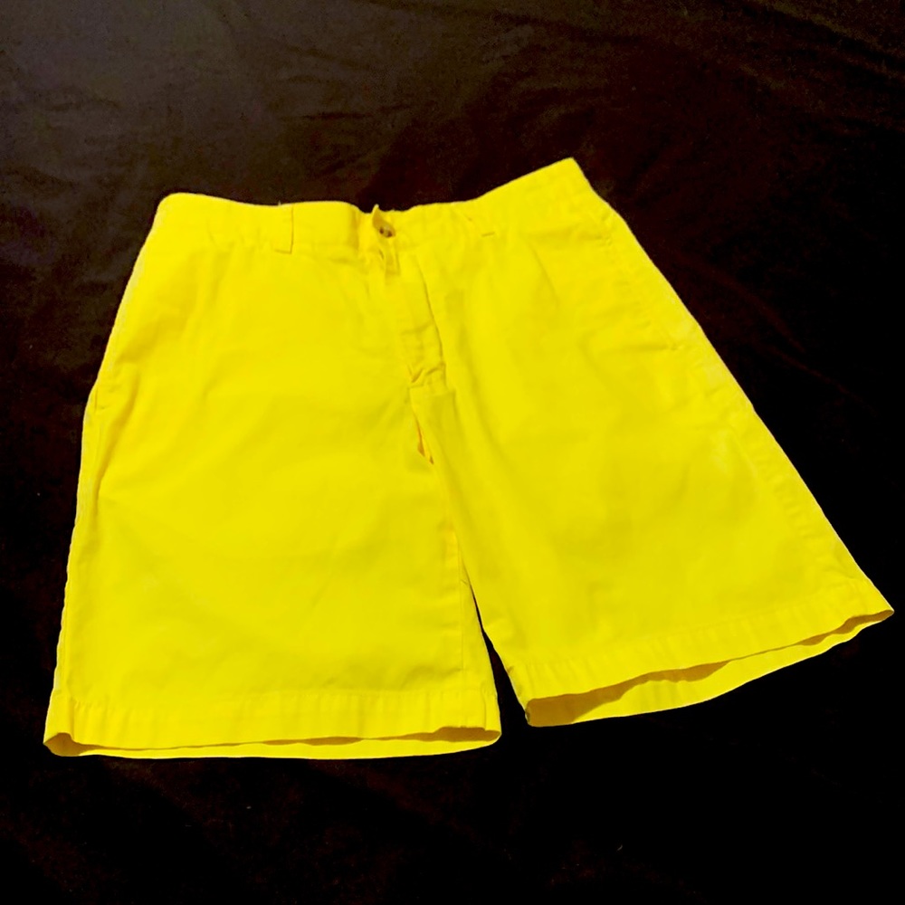 Vineyard Vines Bermuda shorts